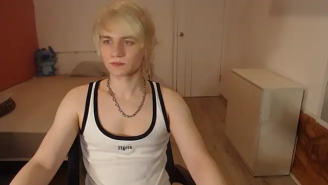 Snapshot of Oliver_sweet_ chatting on 02/27/26, 01:28 Oliver sweet online show from 02/27/26, 01:28