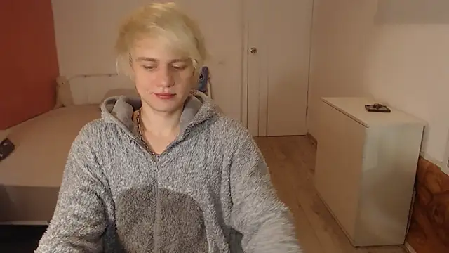 Snapshot of Oliver_sweet_ chatting on 02/04/26, 01:44 Oliver sweet online show from 02/04/26, 01:44