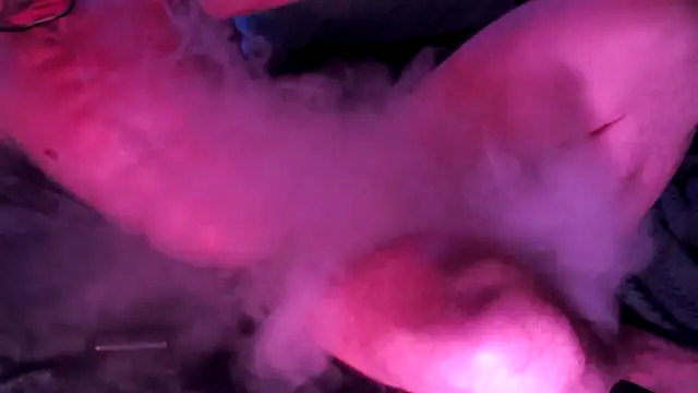 Snapshot of SpunsieLove chatting on 11/28/25, 11:43 SpunsieLove online show from 11/28/25, 11:43