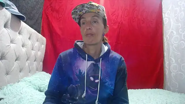 anyu1306 online show from 10/15/25, 07:44