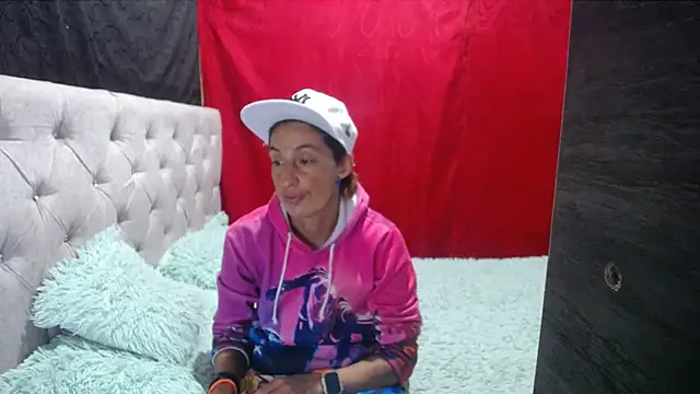 anyu1306 online show from 10/09/25, 10:43