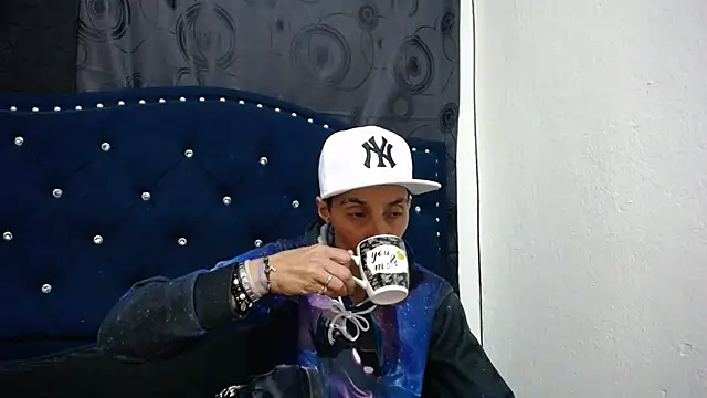 anyu1306 online show from 02/26/25, 03:03