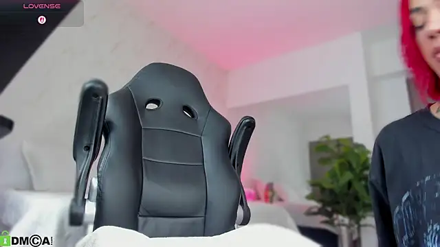 Snapshot of Miss_sagitario chatting on 09/30/25, 12:11 Miss sagitario online show from 09/30/25, 12:11