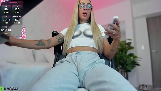 Snapshot of Miss_sagitario chatting on 09/18/25, 12:08 Miss sagitario online show from 09/18/25, 12:08