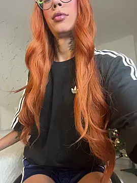 Snapshot of Miss_sagitario chatting on 12/14/25, 12:11 Miss sagitario online show from 12/14/25, 12:11