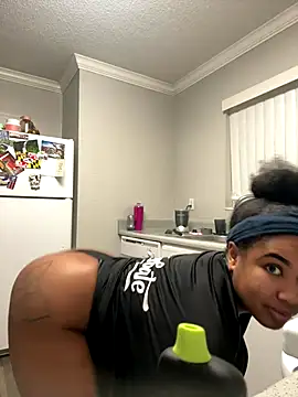 creamdreammmm online show from 12/17/25, 04:39