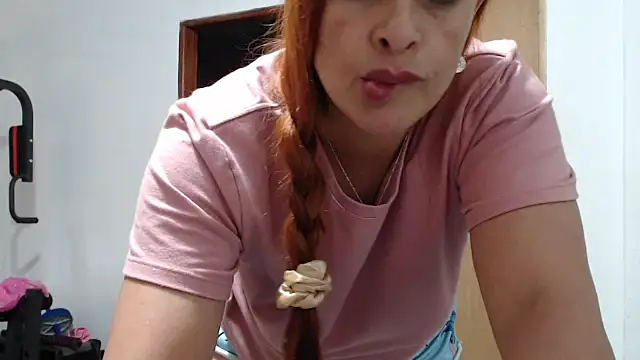 susana07 online show from 12/01/25, 12:39