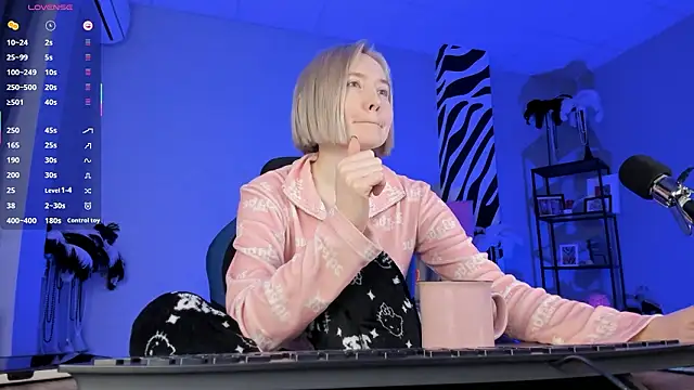 ReiYosimoto online show from 02/07/26, 05:43