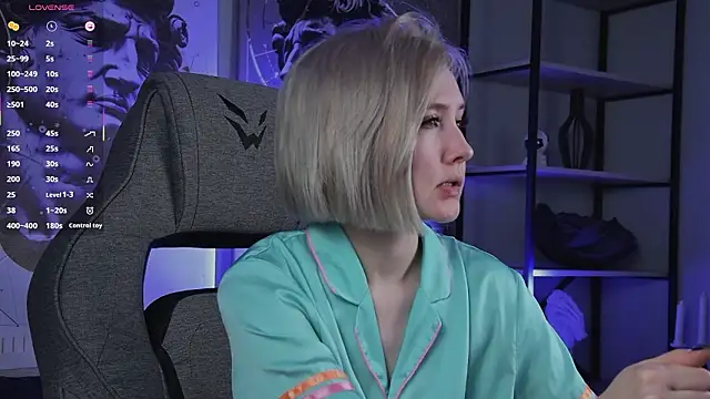 ReiYosimoto online show from 02/22/26, 05:47