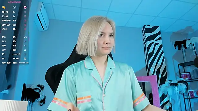 ReiYosimoto online show from 02/21/26, 08:44