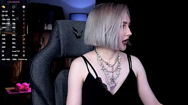 ReiYosimoto online show from 02/02/26, 07:24