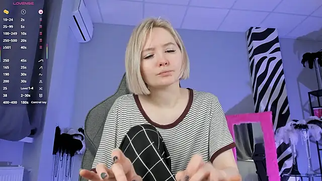 ReiYosimoto online show from 02/20/26, 04:42