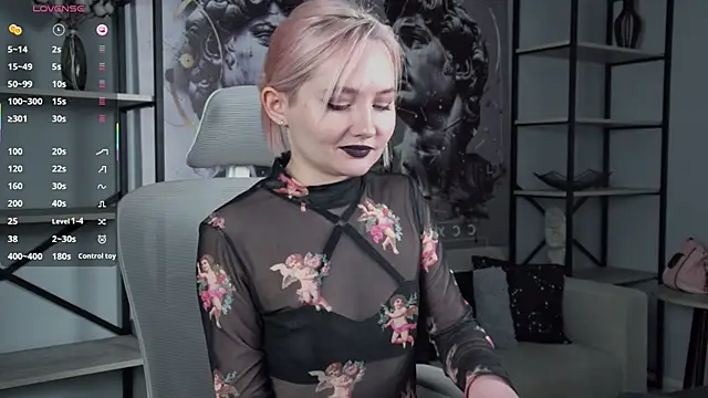 ReiYosimoto online show from 11/13/25, 04:00