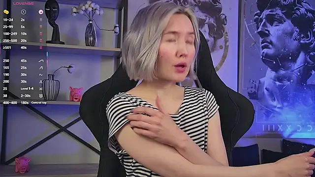 ReiYosimoto online show from 01/18/26, 09:24