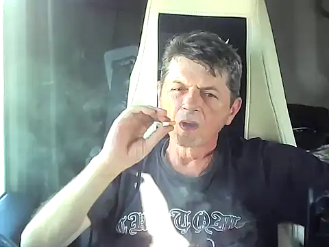 Snapshot of czarek888 chatting on 09/25/25, 04:13 czarek888 online show from 09/25/25, 04:13