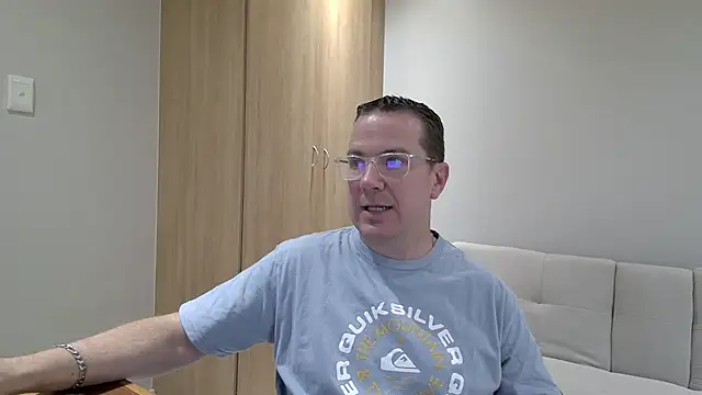 BrettJ81 online show from 12/10/24, 01:44