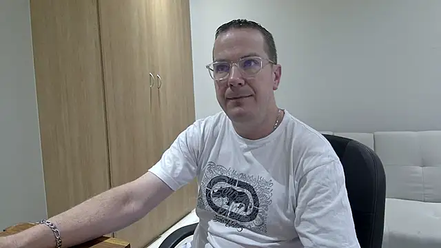 BrettJ81 online show from 03/06/26, 02:12