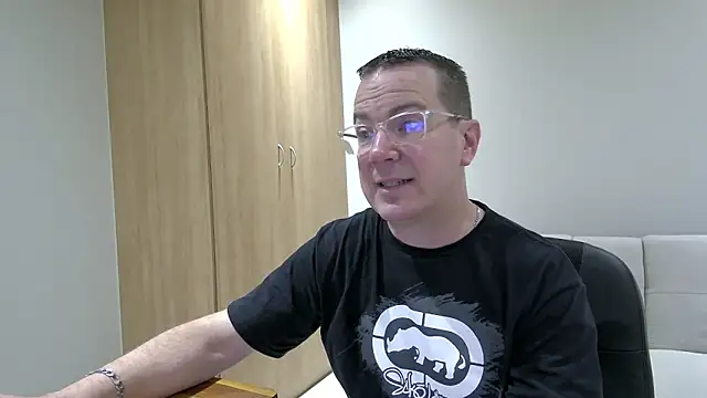 BrettJ81 online show from 03/13/25, 05:28