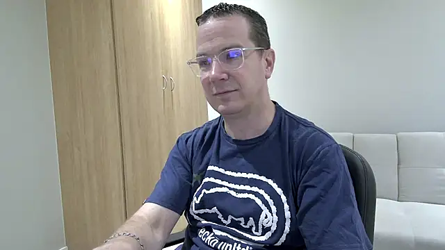 BrettJ81 online show from 11/07/25, 12:53