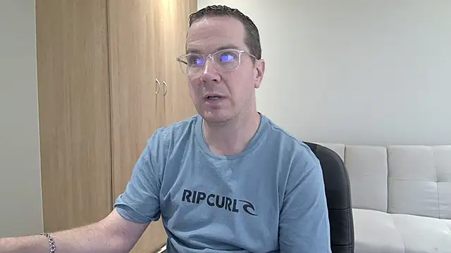 BrettJ81 online show from 11/08/25, 12:52