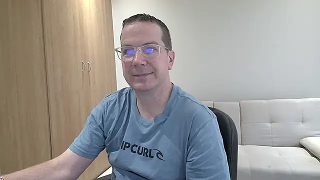 BrettJ81 online show from 11/26/25, 02:50