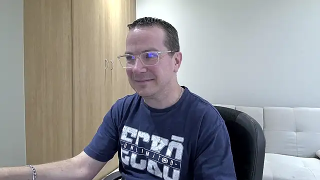 BrettJ81 online show from 10/05/25, 02:08