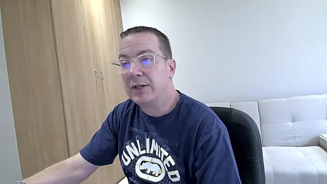 BrettJ81 online show from 12/20/24, 02:37