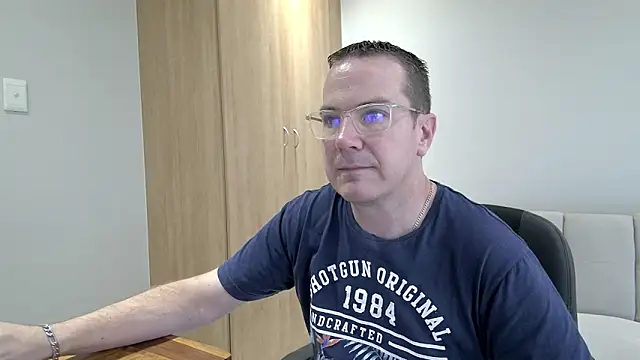 BrettJ81 online show from 01/19/25, 01:12