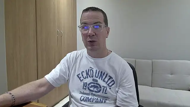BrettJ81 online show from 04/22/26, 03:08