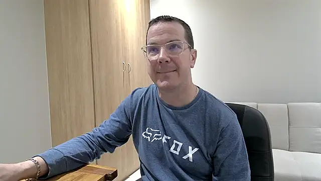 BrettJ81 online show from 09/25/25, 03:51