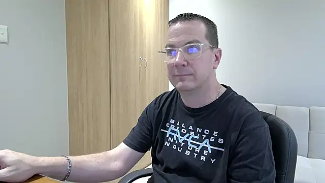 BrettJ81 online show from 10/16/25, 03:42