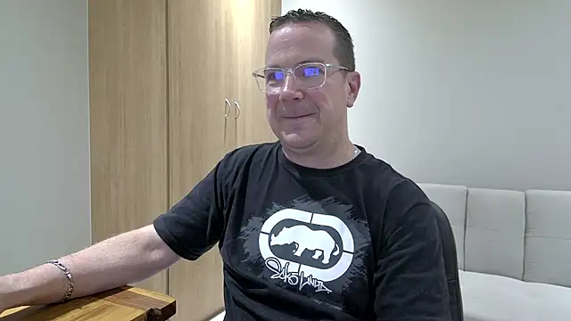 BrettJ81 online show from 11/24/25, 05:24