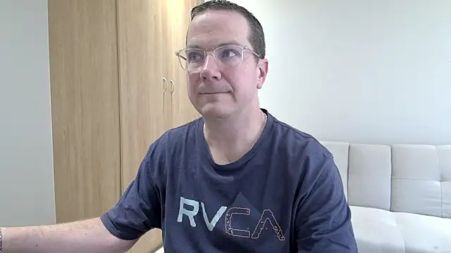 BrettJ81 online show from 11/09/25, 12:53