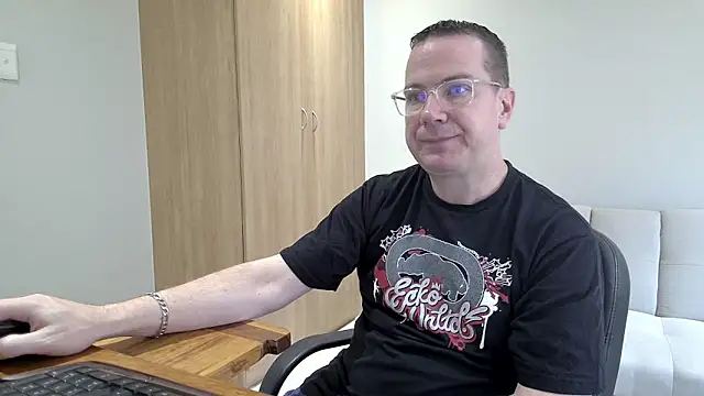 BrettJ81 online show from 11/15/25, 09:24