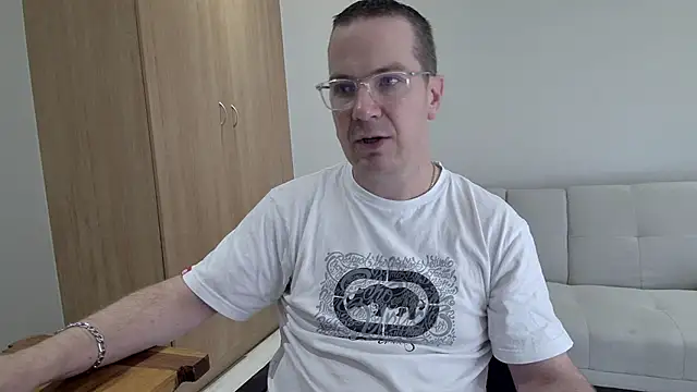 BrettJ81 online show from 04/02/26, 01:51