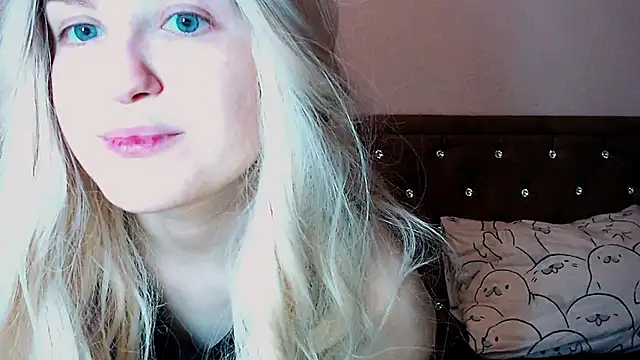 Sara4uu online show from 11/14/25, 12:36