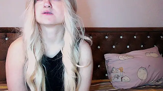 Sara4uu online show from 09/19/25, 10:25