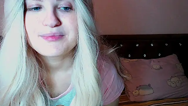 Sara4uu online show from 09/26/25, 11:11