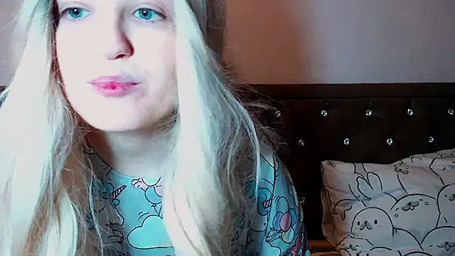 Sara4uu online show from 11/27/25, 12:55