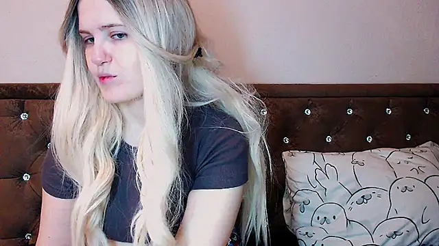 Sara4uu online show from 11/23/25, 12:31