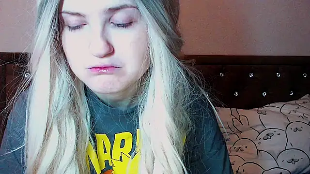 Sara4uu online show from 11/21/25, 11:48