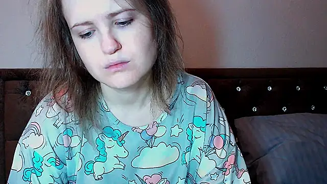 Sara4uu online show from 02/15/26, 10:30