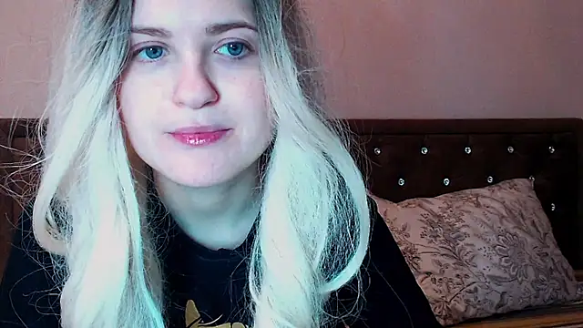 Sara4uu online show from 02/08/25, 11:55