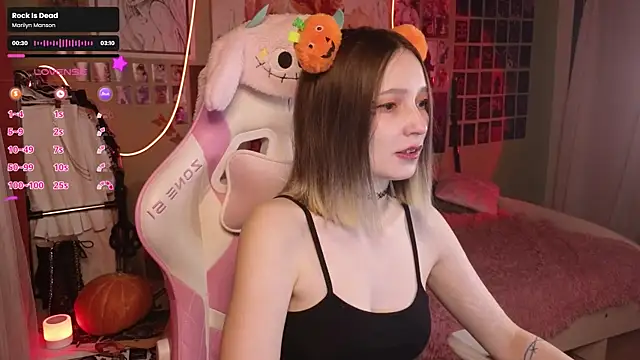 Evie Ro online show from 10/28/25, 12:11