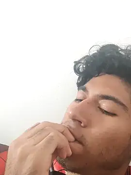 Snapshot of Mangopitudo chatting on 03/08/25, 05:43 Mangopitudo online show from 03/08/25, 05:43