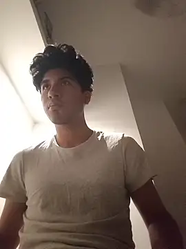 Snapshot of Mangopitudo chatting on 11/23/25, 04:44 Mangopitudo online show from 11/23/25, 04:44