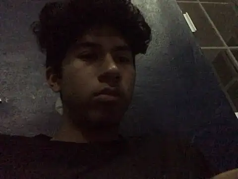 Snapshot of Mangopitudo chatting on 01/15/25, 12:41 Mangopitudo online show from 01/15/25, 12:41