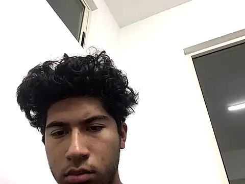 Snapshot of Mangopitudo chatting on 12/19/25, 06:05 Mangopitudo online show from 12/19/25, 06:05