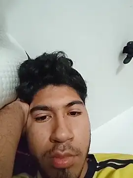 Snapshot of Mangopitudo chatting on 10/18/25, 06:10 Mangopitudo online show from 10/18/25, 06:10