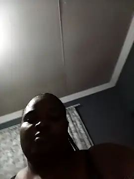 Snapshot of DarkBbw201 chatting on 10/26/25, 12:11 DarkBbw201 online show from 10/26/25, 12:11